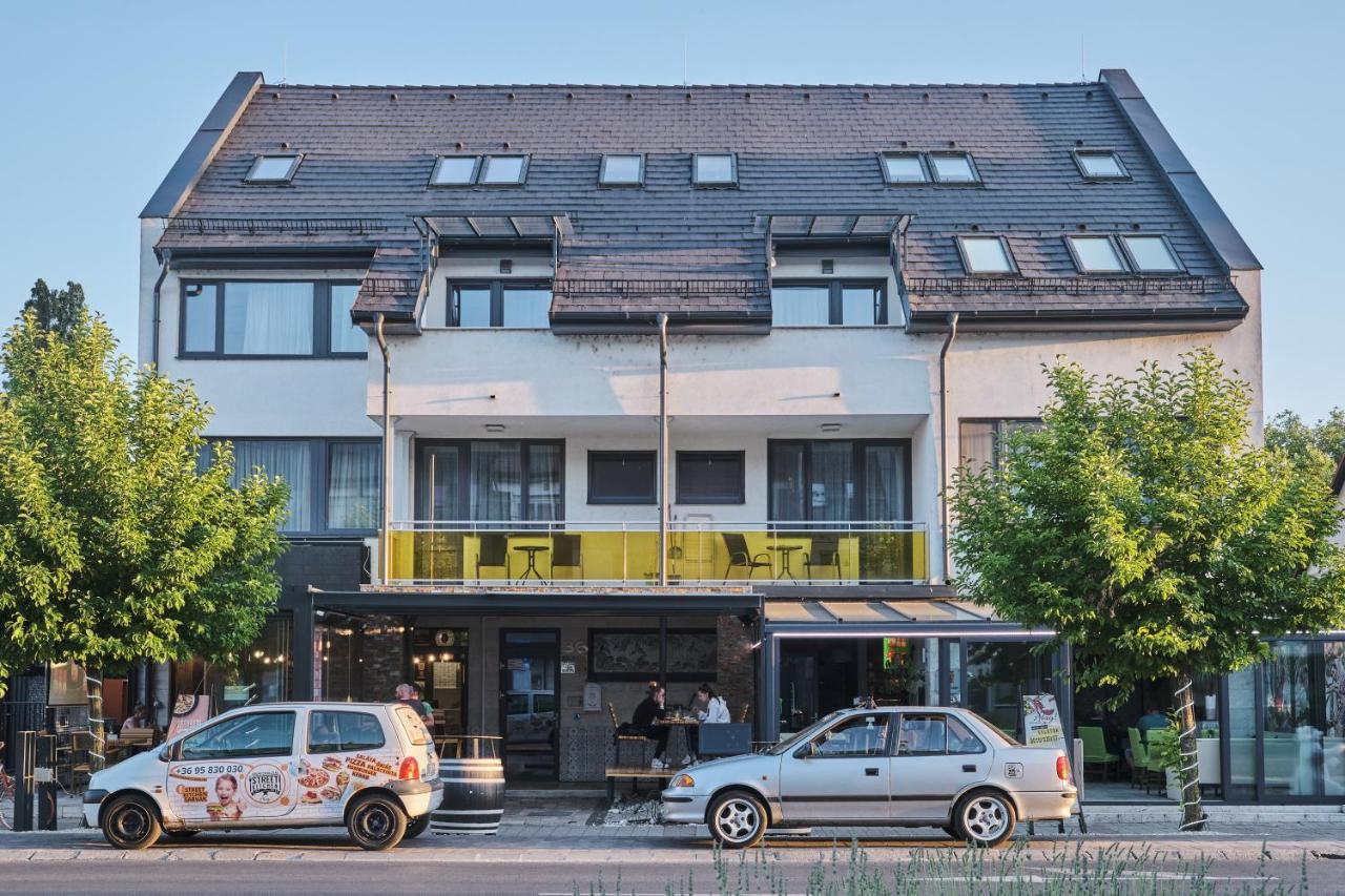 Sárvár Apartman Rubin מראה חיצוני תמונה